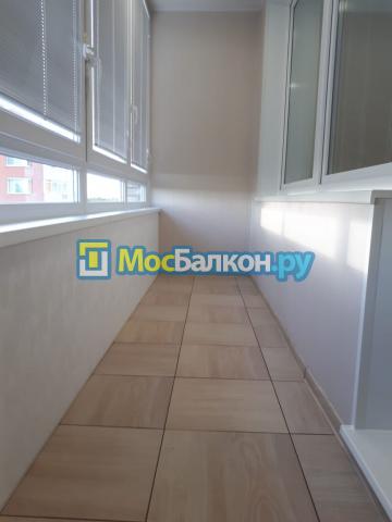 Остекление лоджии 4.8 метров окнами REHAU