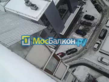 Крыша на балконе в Щербинке монтаж и ремонт по выгодной цене от МосБалкон