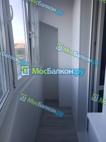 Отделка балкона и лоджии пластиковыми ПВХ панелями в Щербинке от компании МосБалкон