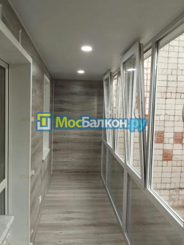 остекление и отделка лоджии ламинатом