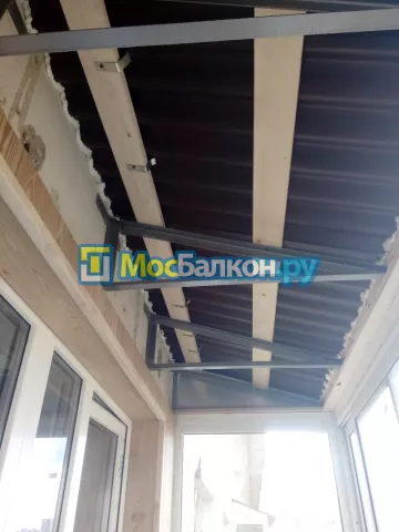 Крыша на балконе в Щербинке монтаж и ремонт по выгодной цене от МосБалкон