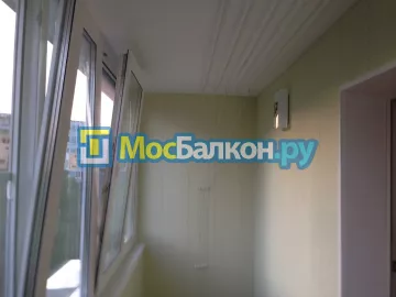 Отделка балкона и лоджии пластиковыми ПВХ панелями в Щербинке от компании МосБалкон