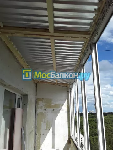 Крыша на балконе в Щербинке монтаж и ремонт по выгодной цене от МосБалкон