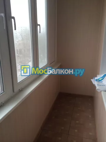 Отделка балкона и лоджии пластиковыми ПВХ панелями в Щербинке от компании МосБалкон