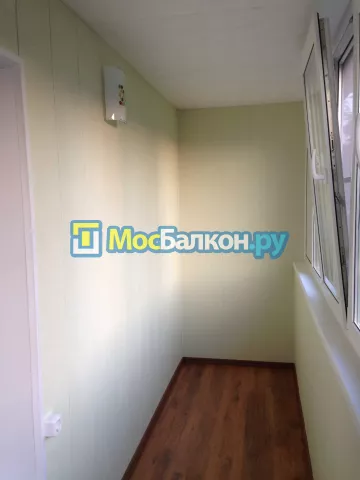 Отделка балкона и лоджии пластиковыми ПВХ панелями в Щербинке от компании МосБалкон