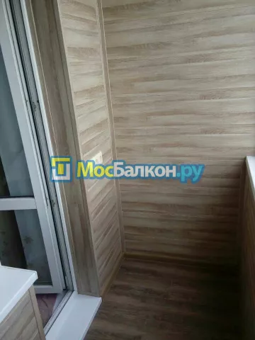 Отделка балкона и лоджии пластиковыми ПВХ панелями в Щербинке от компании МосБалкон