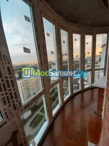 Панорамное остекление заказать под ключ по выгодной цене в Щербинке от компании МосБалкон