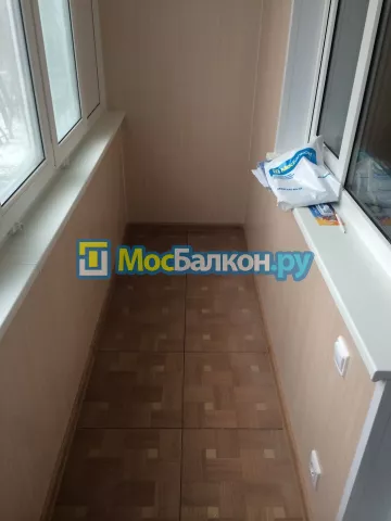Отделка балкона и лоджии пластиковыми ПВХ панелями в Щербинке от компании МосБалкон