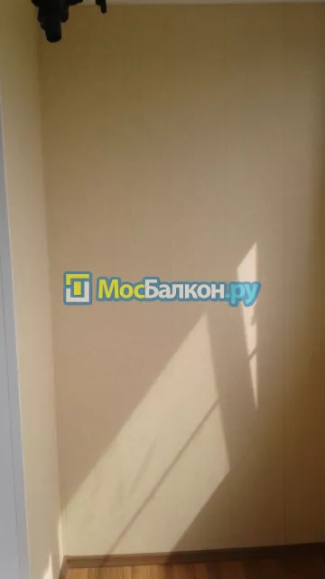 Отделка балкона и лоджии пластиковыми ПВХ панелями в Щербинке от компании МосБалкон